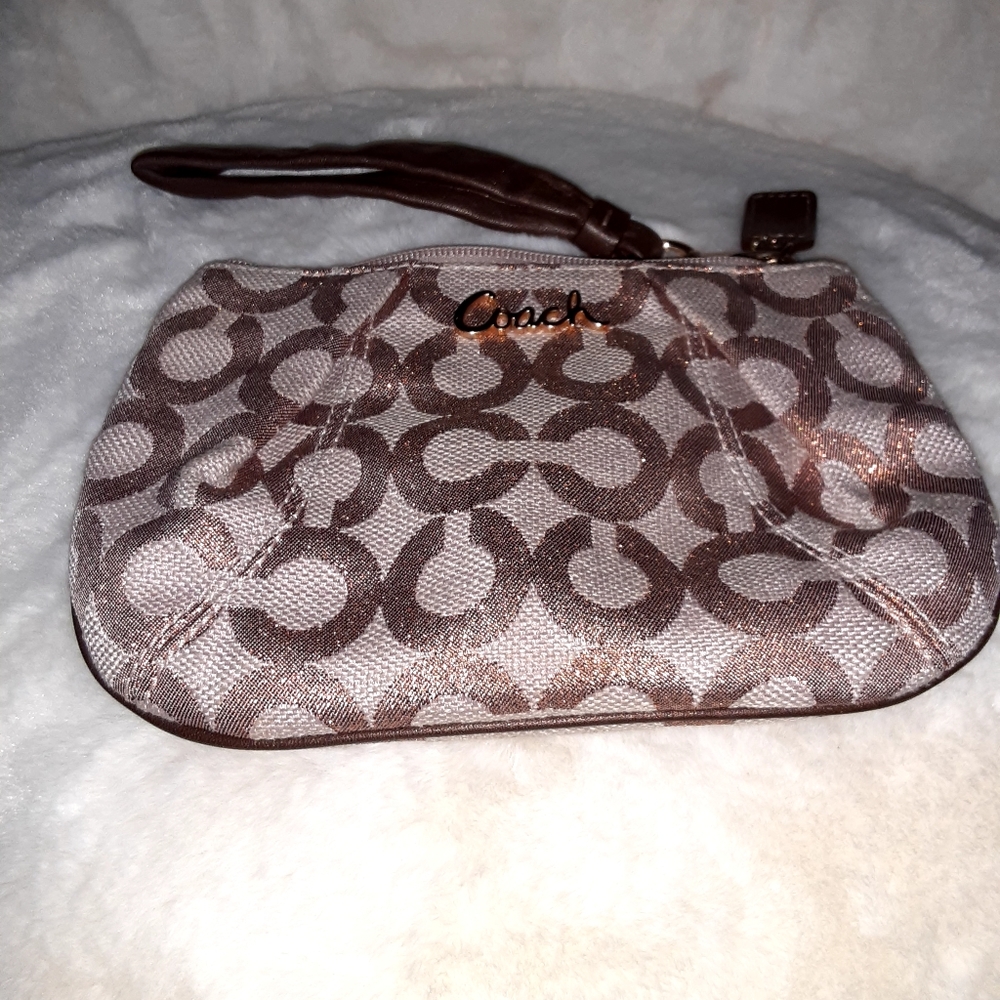 Coach wristlet - Picture 3 of 5